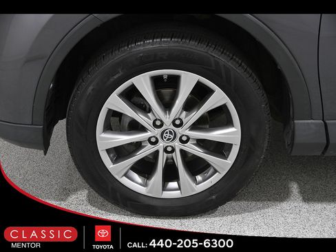 Used 2017 Toyota RAV4 Limited w/ Advanced Technology Package AWD/4WD image 21