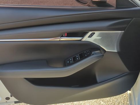 Used 2023 MAZDA MAZDA3 s image 7