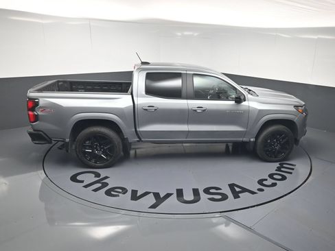 Used 2024 Chevrolet Colorado Z71 w/ Z71 Convenience Package 2 AWD/4WD image 33