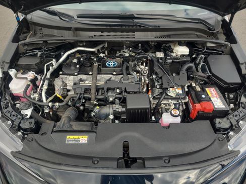 Certified 2024 Toyota Corolla LE AWD/4WD image 31