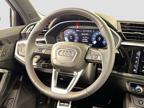 Certified 2025 Audi Q3 2.0T Premium Plus w/ Premium Plus Package image 18