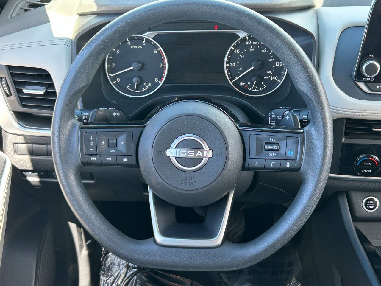 Certified 2023 Nissan Rogue SV FWD image 18