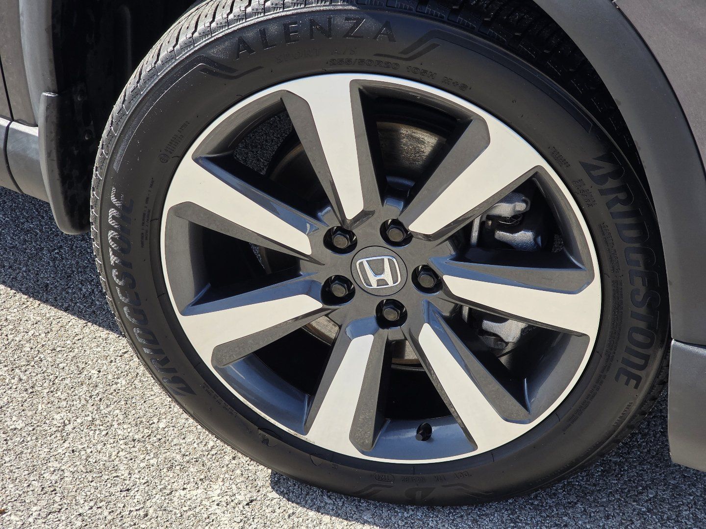 Certified 2025 Honda Pilot Touring image 9