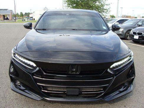 Used 2022 Honda Accord Sport image 2