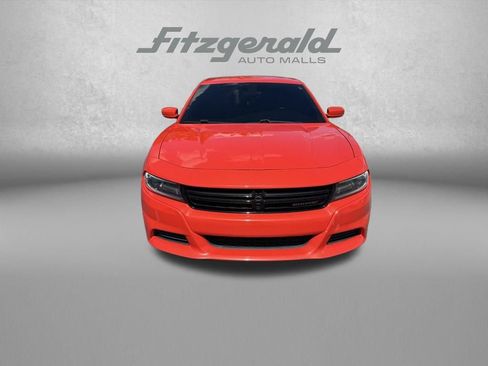 Used 2019 Dodge Charger SXT RWD image 7