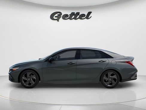 Used 2026 Hyundai Elantra Sport FWD image 3