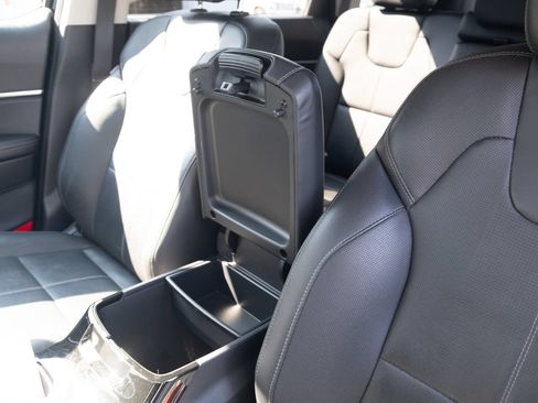Used 2022 Kia Telluride EX w/ Towing Package AWD/4WD image 9