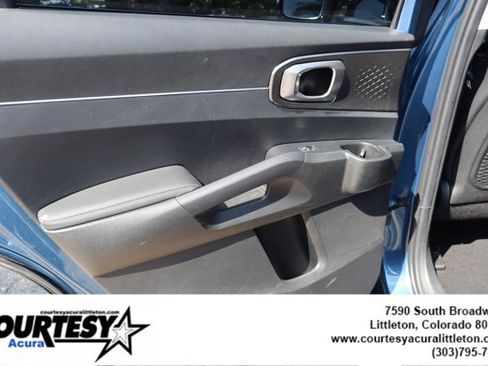 Used 2025 Kia Sorento EX AWD/4WD image 28