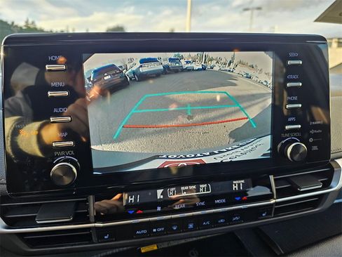 Certified 2024 Toyota Sienna XLE Woodland Edition image 33