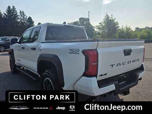 Used 2024 Toyota Tacoma TRD Off-Road AWD/4WD image 6