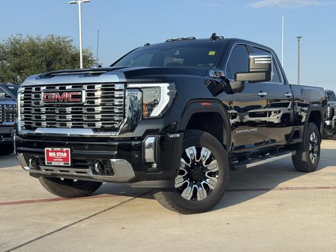Used 2025 GMC Sierra 2500 Denali AWD/4WD image 2