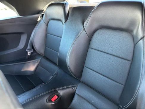 Used 2018 Ford Mustang GT Premium image 15