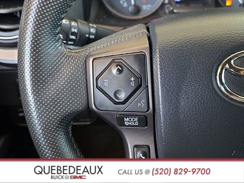 Used 2020 Toyota Tacoma TRD Off-Road w/ Technology Package AWD/4WD image 15