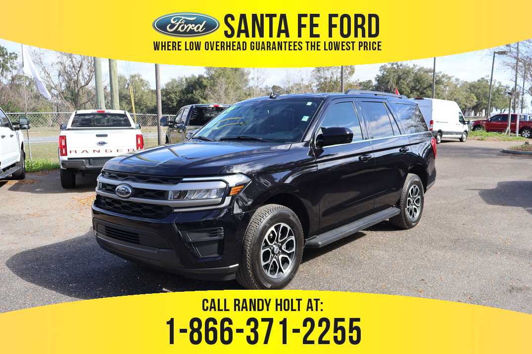 Used 2024 Ford Expedition XLT RWD image 1