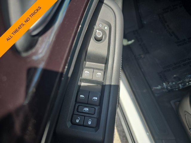 Used 2022 Jeep Grand Cherokee Altitude AWD/4WD image 14