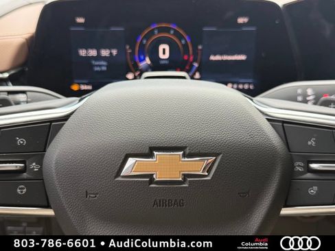 Used 2026 Chevrolet Suburban High Country AWD/4WD image 29