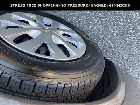 Used 2015 Nissan Rogue S image 13