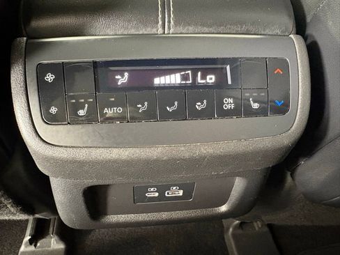 Used 2022 Nissan Pathfinder SL w/ SL Premium Package AWD/4WD image 41