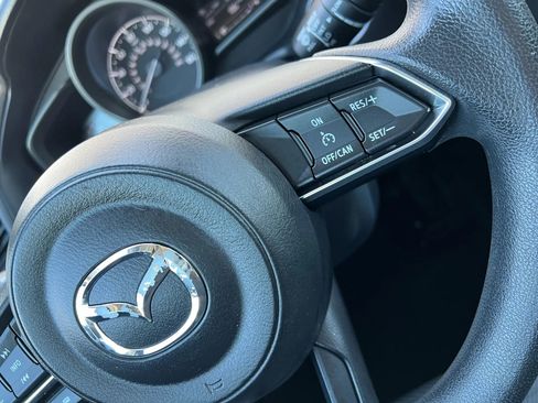 Used 2018 MAZDA MAZDA3 Sport image 32