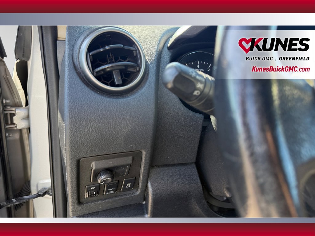 Used 2013 Nissan Rogue SL AWD/4WD image 27