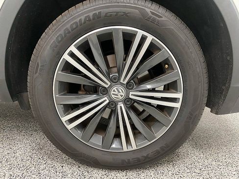 Used 2019 Volkswagen Tiguan SE image 21