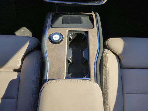 New 2025 Volvo EX90 Ultra image 15