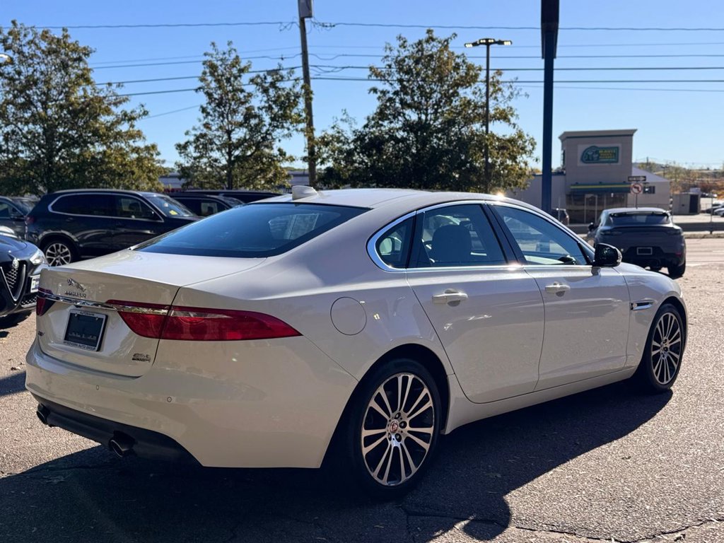 Used 2018 Jaguar XF Prestige AWD/4WD image 6