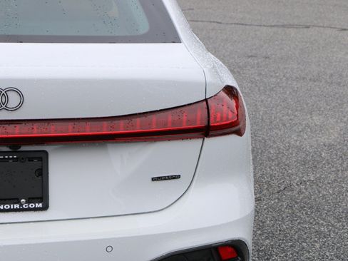 Used 2025 Audi A5 2.0T Premium Plus w/ Premium Plus AWD/4WD image 5