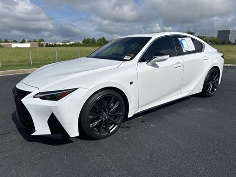 Used 2025 Lexus IS 350 F Sport RWD image 5