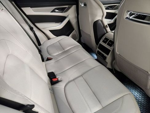 New 2026 Jaguar F-PACE R-Dynamic S image 32