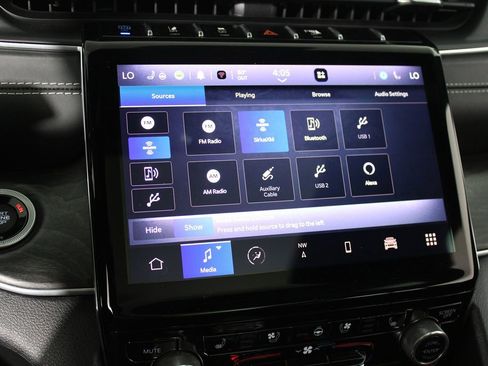 Used 2022 Jeep Grand Cherokee Overland w/ Luxury Tech Group IV image 26