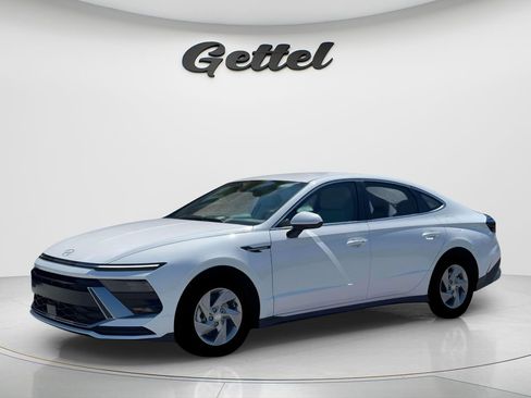 New 2026 Hyundai Sonata SE FWD image 1