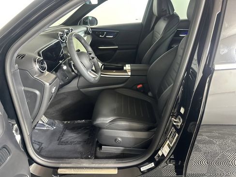 Certified 2026 Mercedes-Benz GLC 300 image 9