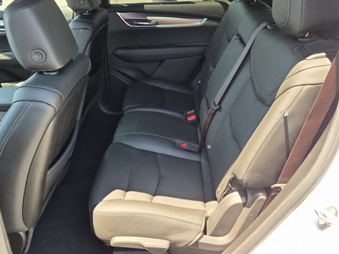 Certified 2024 Cadillac XT6 Luxury w/ LPO, Floor Liner Package AWD/4WD image 23