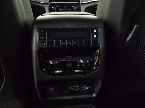 New 2026 Jeep Grand Cherokee L Laredo image 29