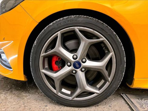 Used 2016 Ford Focus ST FWD image 8