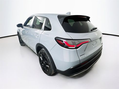 Used 2023 Honda HR-V Sport image 5