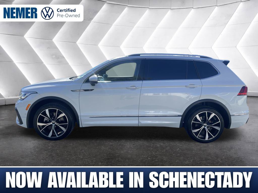 Used 2023 Volkswagen Tiguan SEL R-Line AWD/4WD image 2