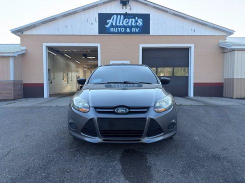 Used 2014 Ford Focus S FWD image 2