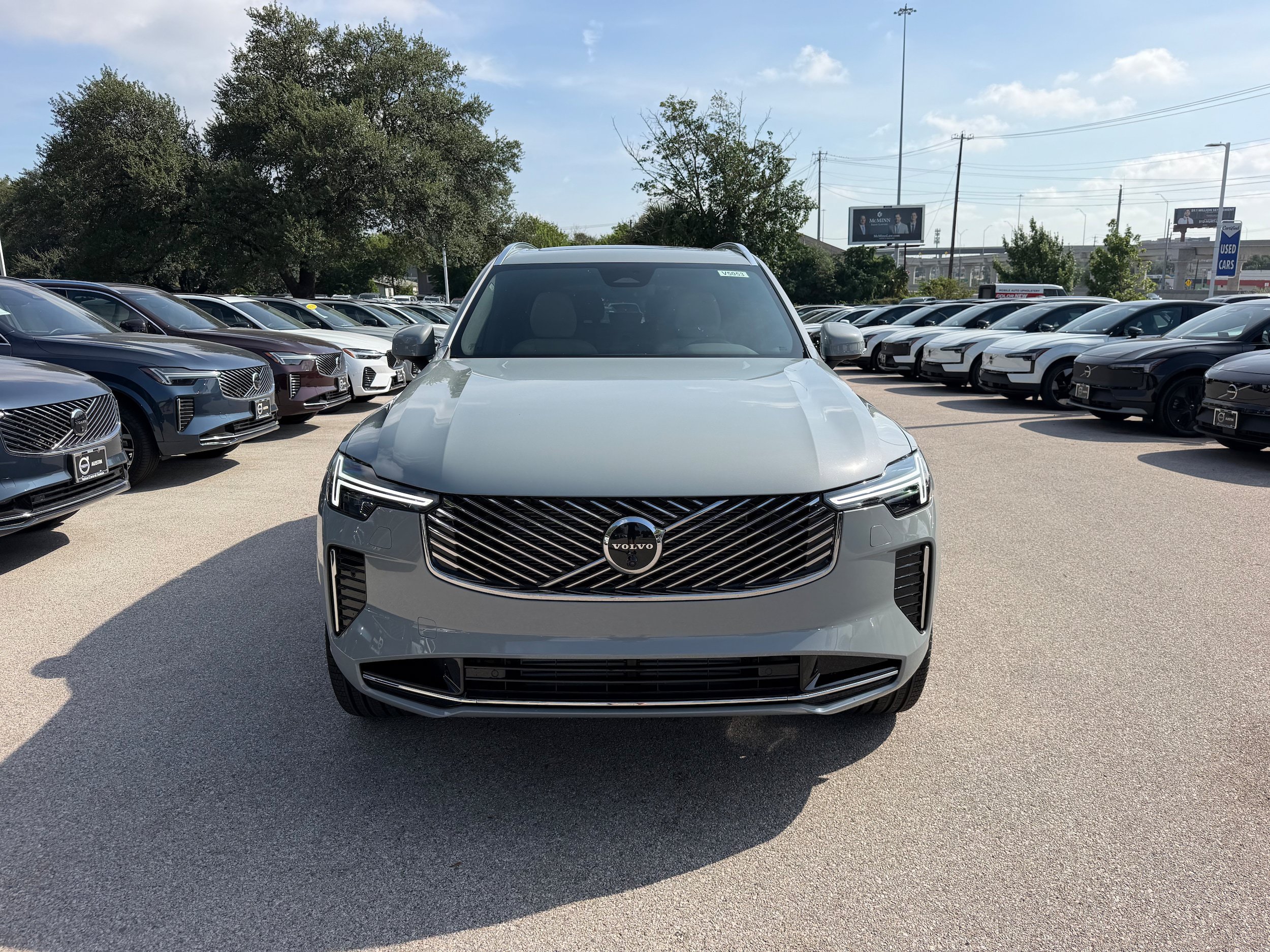 New 2026 Volvo XC90 T8 Plus w/ Protection Package Premier AWD/4WD image 6