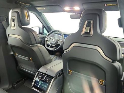 Used 2023 Rivian R1T Adventure image 27