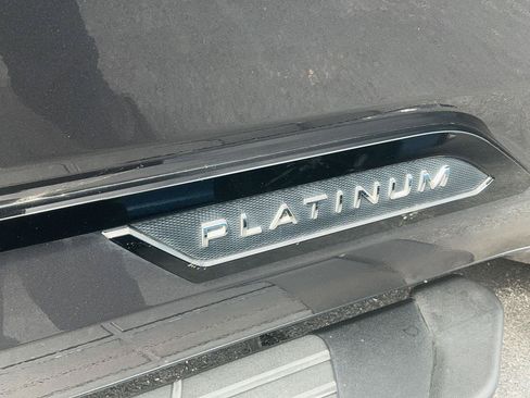 Used 2024 Toyota Tundra Platinum AWD/4WD image 35