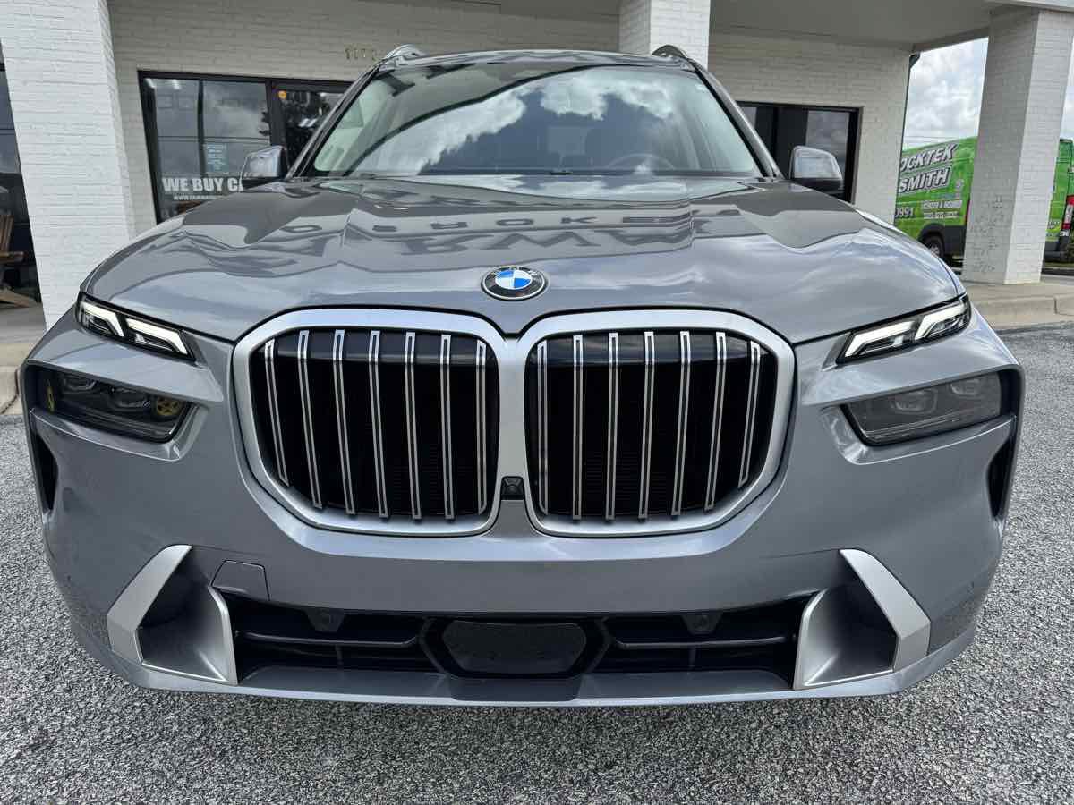 Used 2025 BMW X7 xDrive40i AWD/4WD image 3