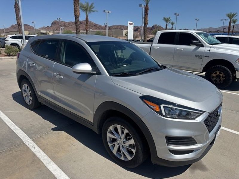 Used 2021 Hyundai Tucson SE image 1