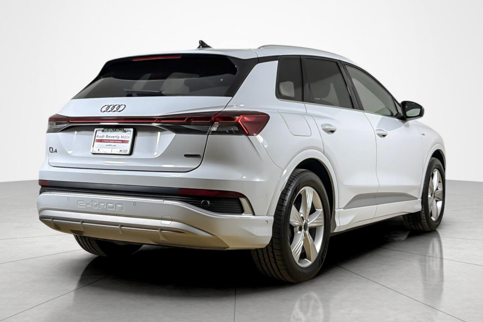 Certified 2024 Audi Q4 e-tron Premium Plus w/ Premium Plus AWD/4WD image 5