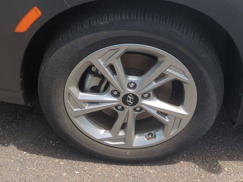 Certified 2023 Hyundai Kona SEL AWD/4WD image 9