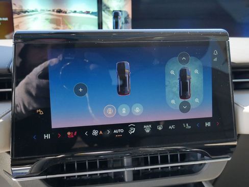 Used 2024 Lincoln Nautilus Reserve w/ Equipment Group 203A image 39