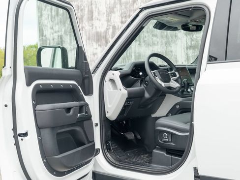 New 2026 Land Rover Defender 130 S AWD/4WD image 10