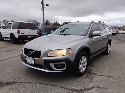 Used 2008 Volvo XC70 3.2 image 1