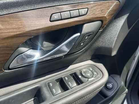 Used 2020 GMC Terrain Denali w/ Denali Premium Package image 12